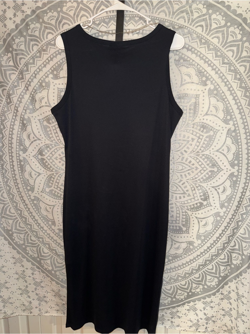 just be Black Sleeveless Midi Shift Dress - Picture 2 of 4